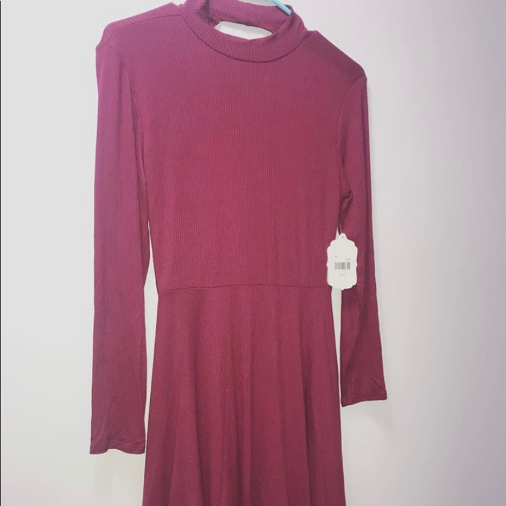 Burgundy Open Back Long Sleeve Dress